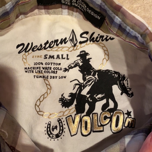 Men’s snap up Volcom shirt size small - Picture 3 of 7